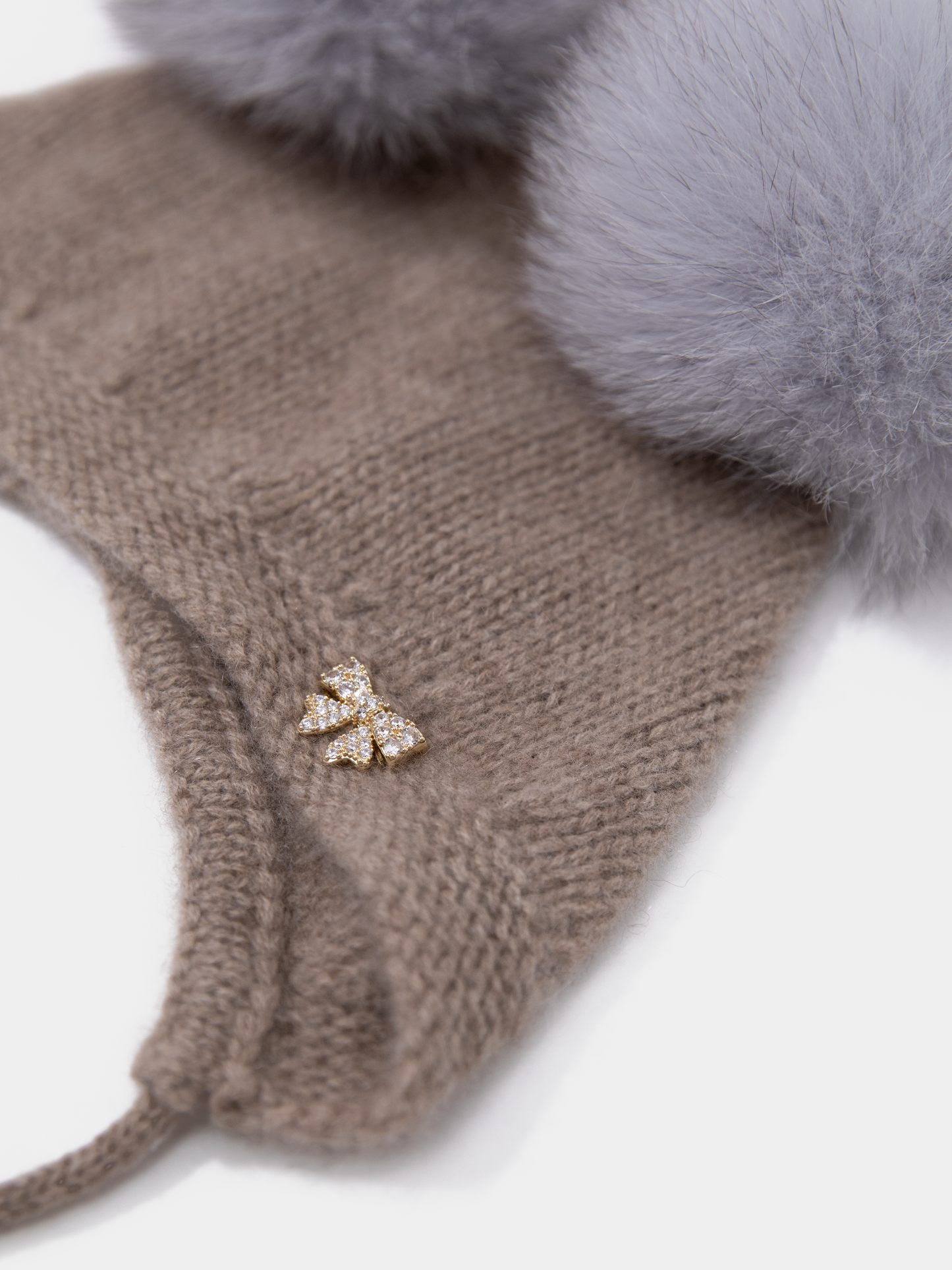 8 Fluffy Cashmere bonnet with Fox fur PomPoms