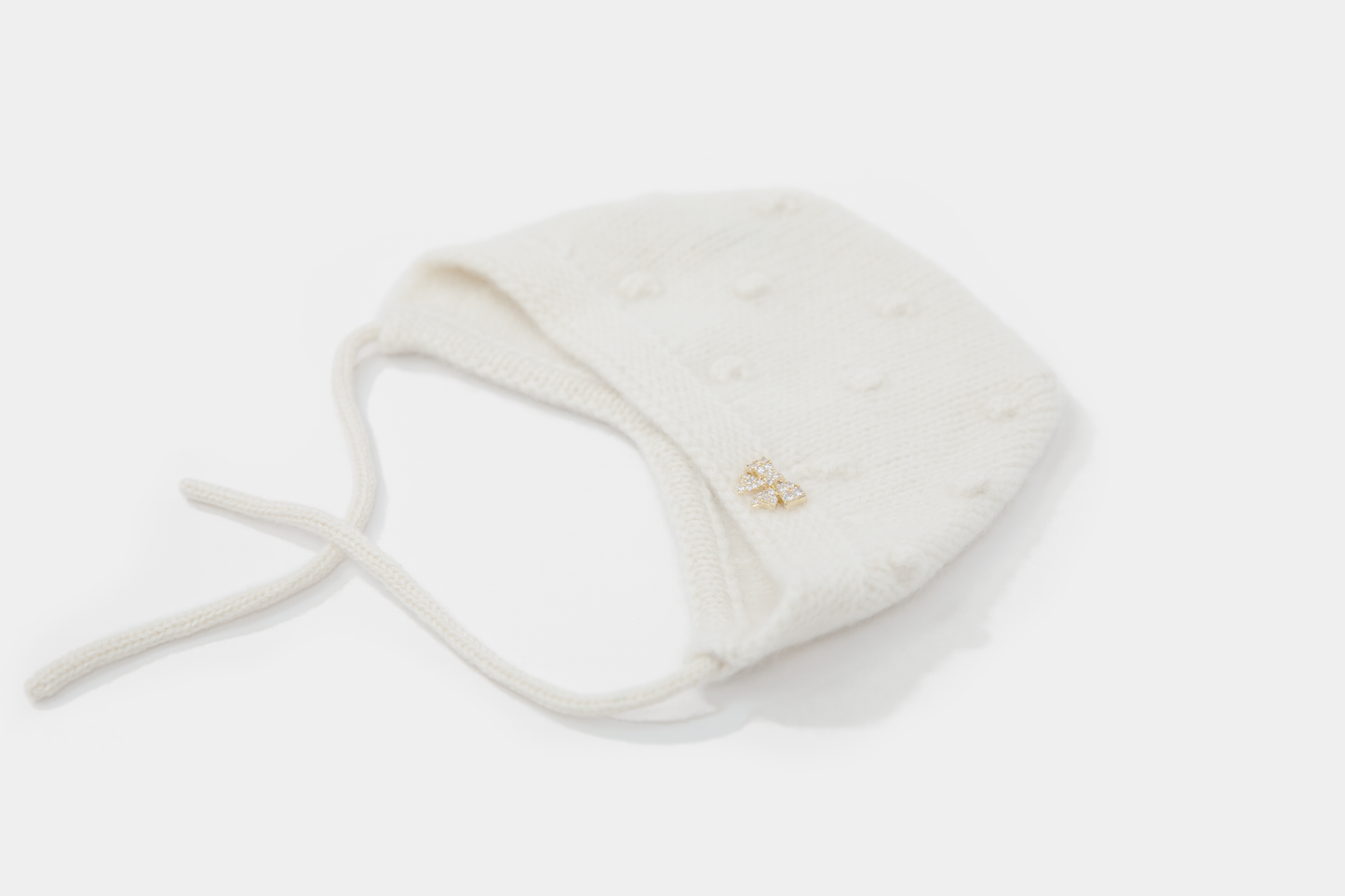 9.1 Fluffy White Cashmere Bonnet
