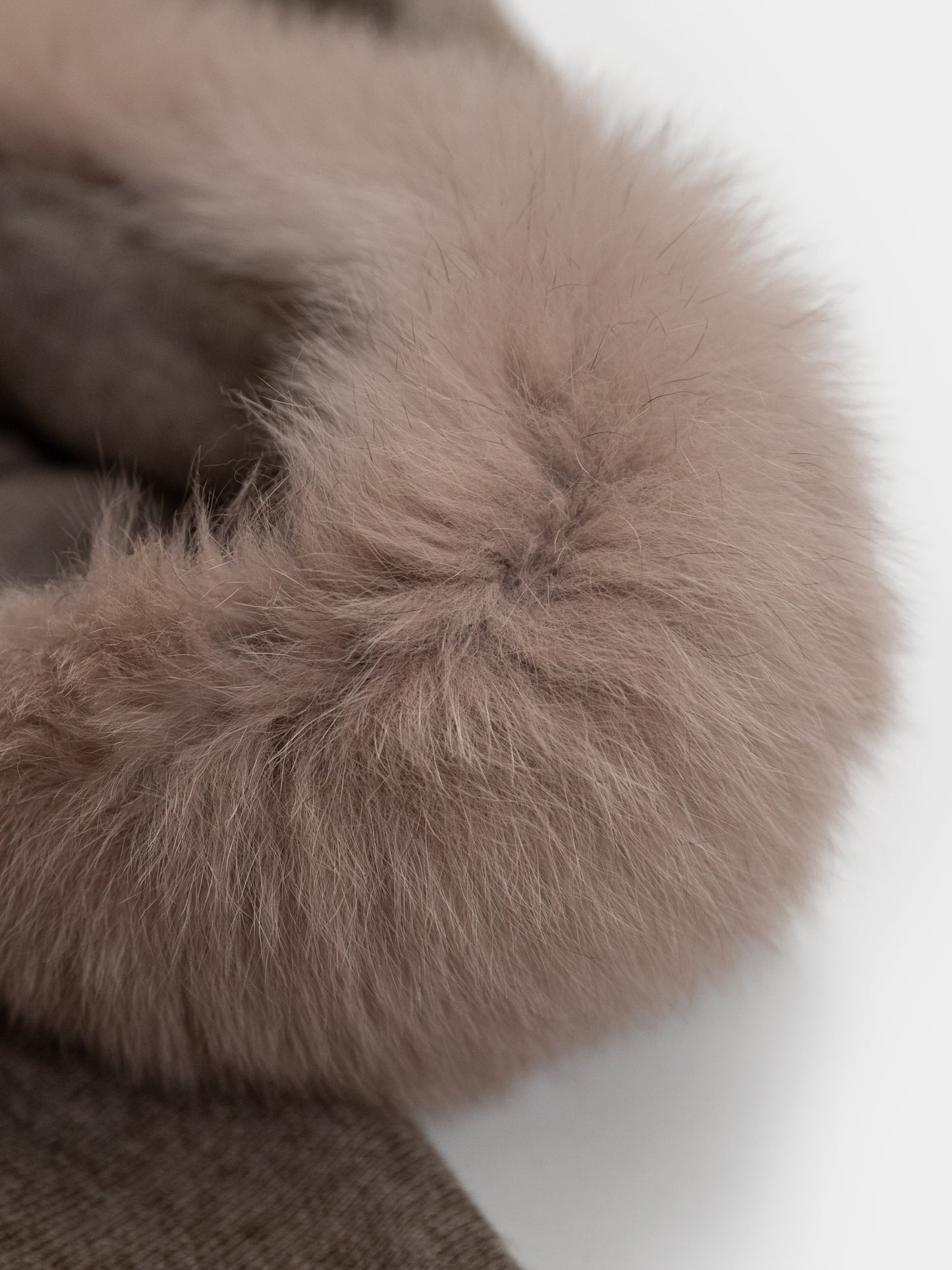 Wool-Blend Knit Woman set with Dyed Fox Fur