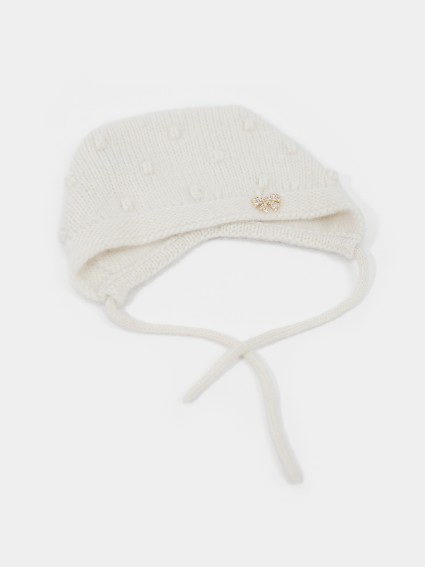 9.1 Fluffy White Cashmere Bonnet