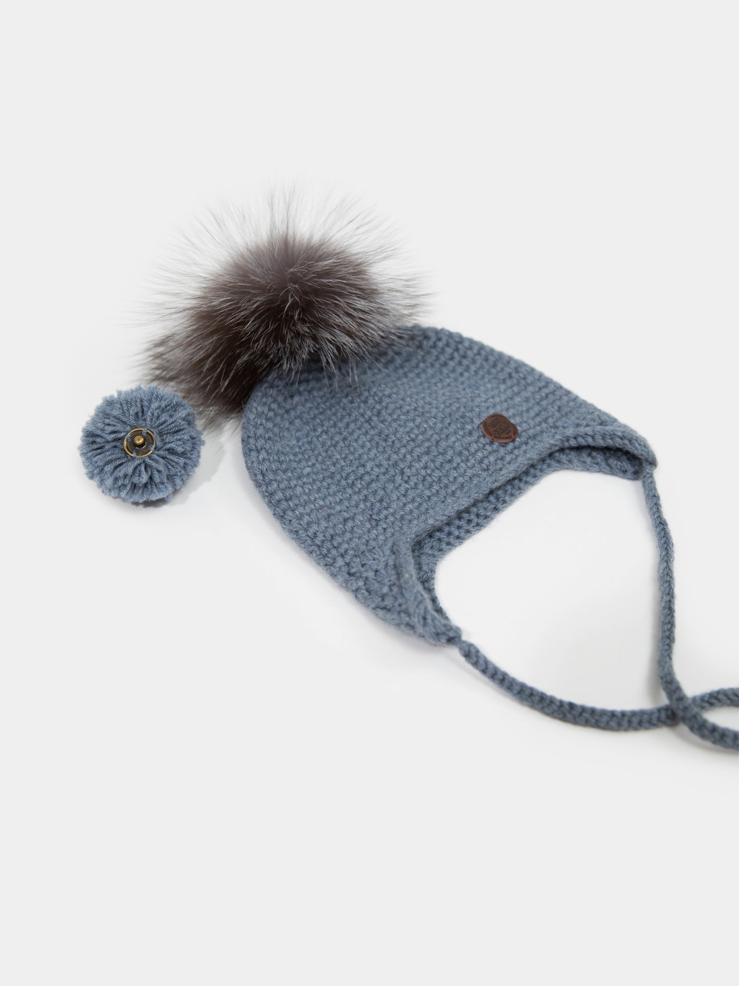 6.3 Chunky Knit Merino wool hat with silver fox fur or yarn PomPom (Grey)