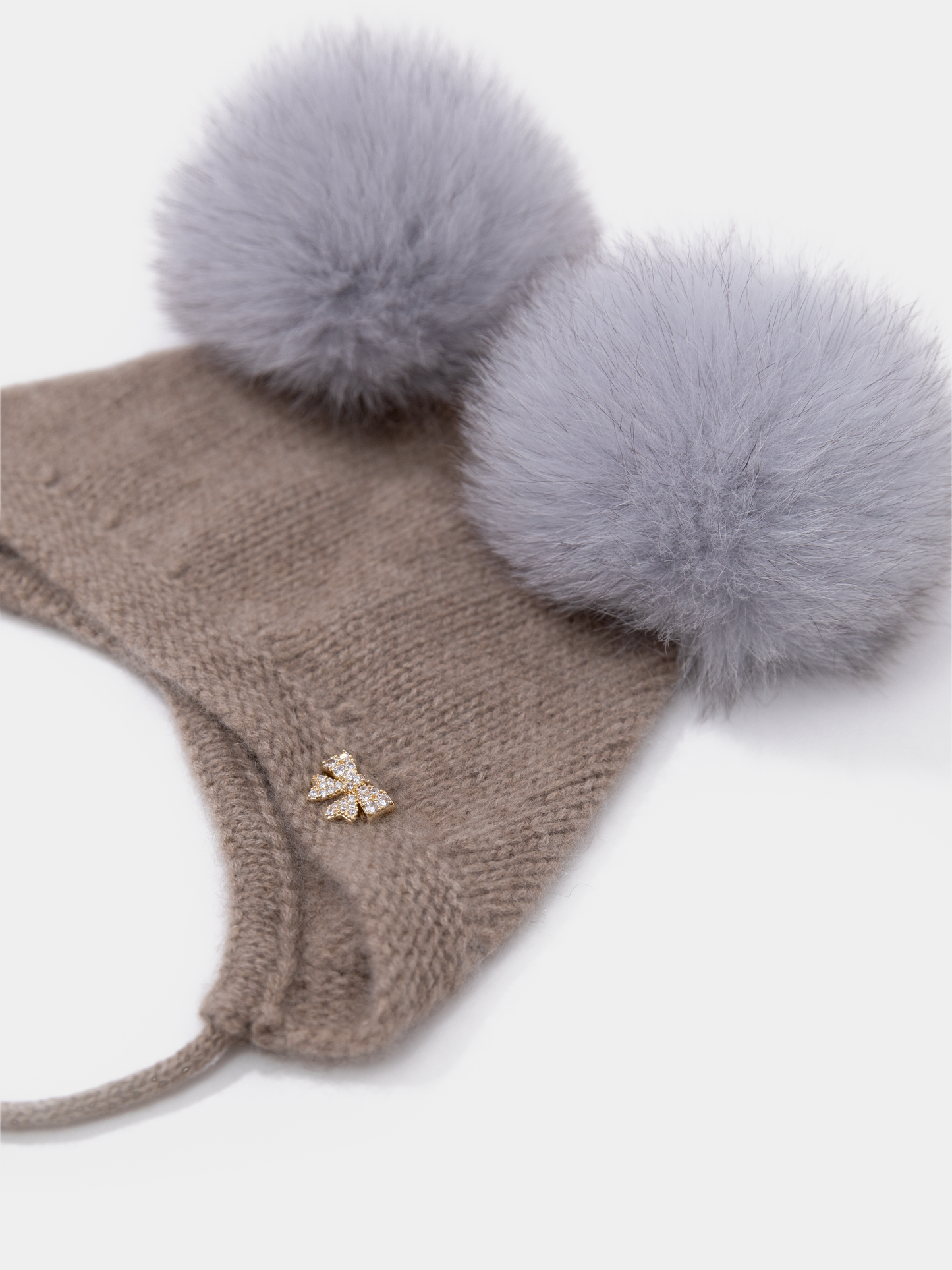 8 Fluffy Cashmere bonnet with Fox fur PomPoms