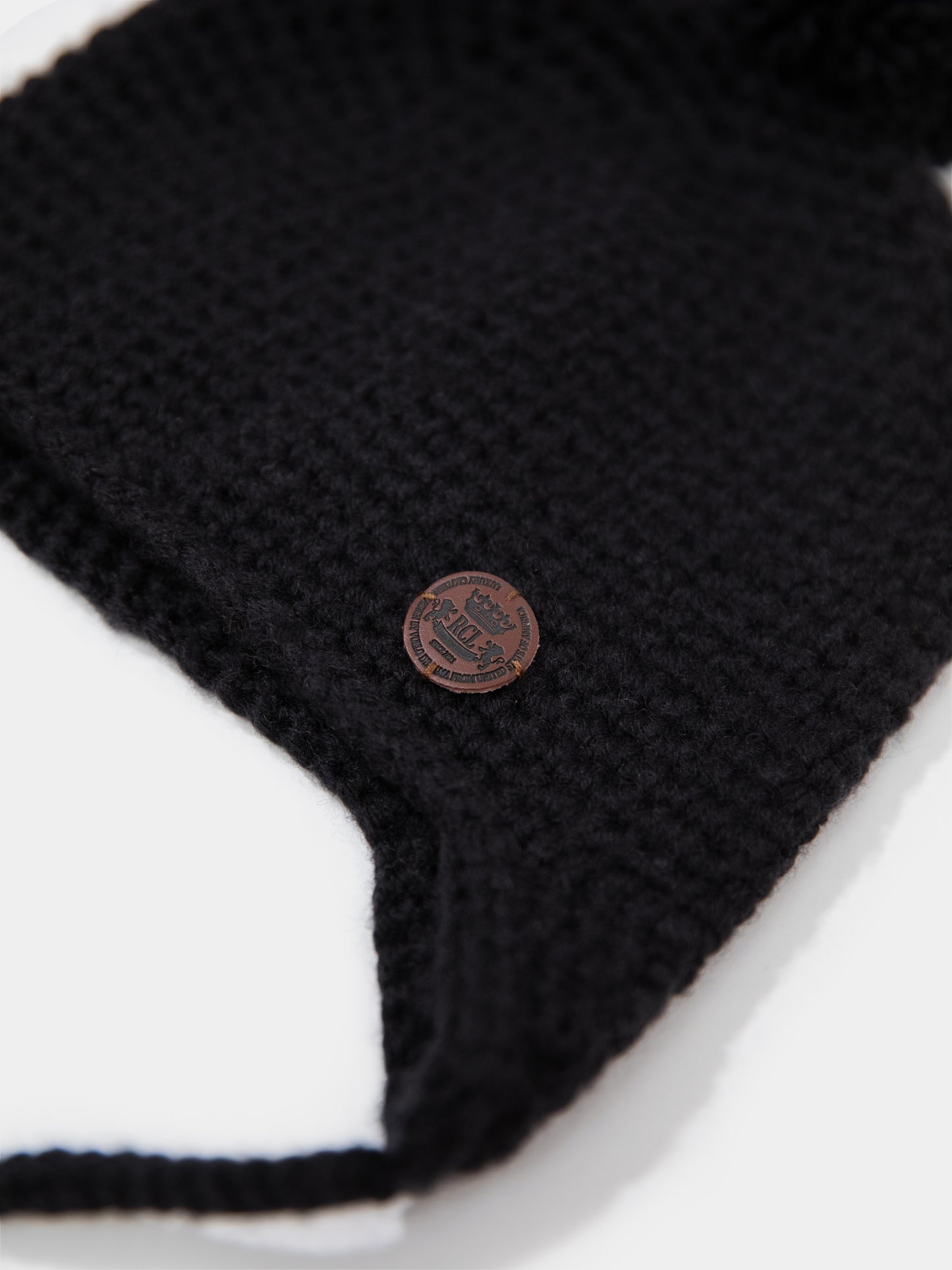 6.2 Chunky Knit Merino wool hat with silver fox fur or yarn PomPom (Black)