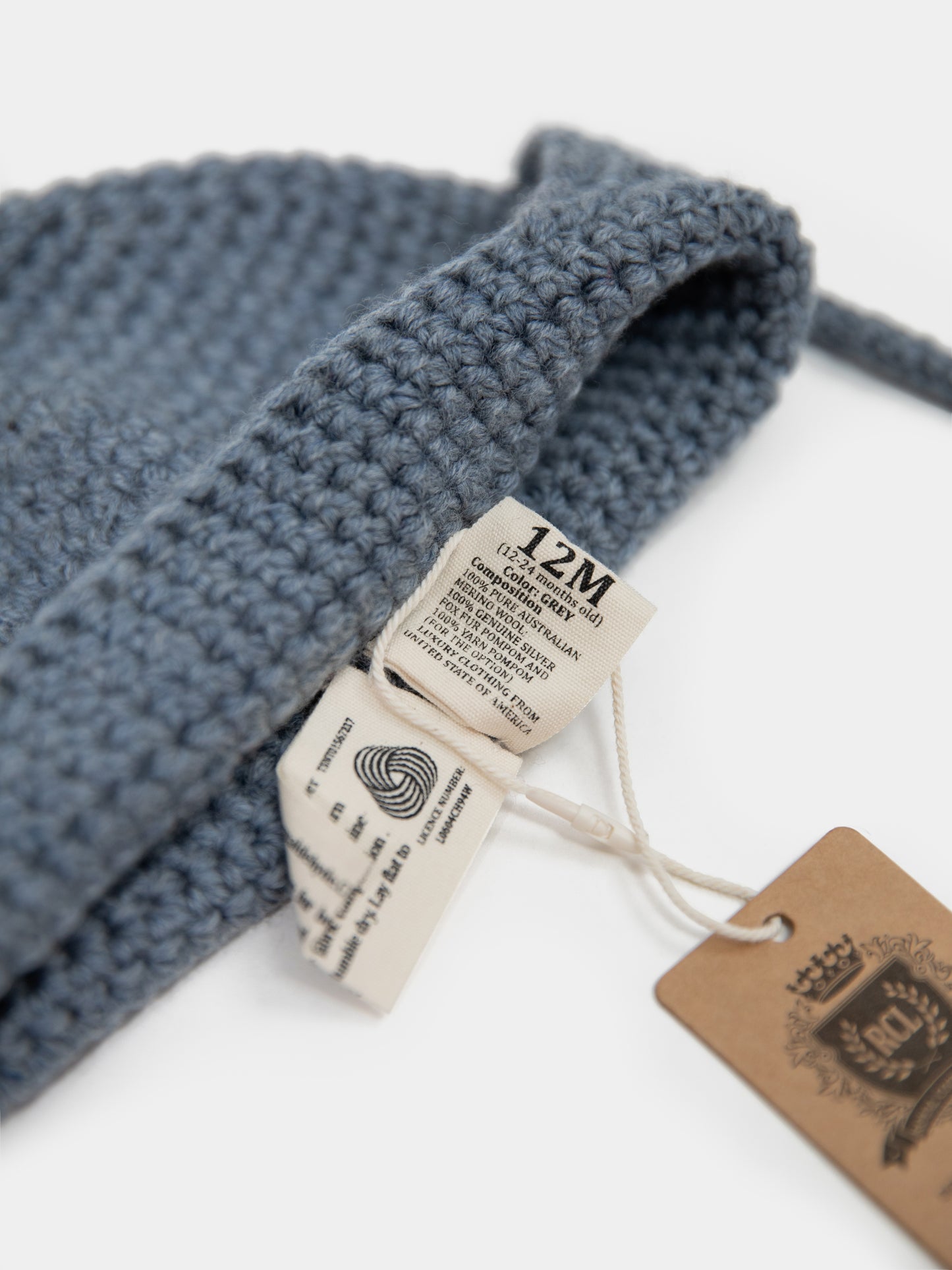 6.3 Chunky Knit Merino wool hat with silver fox fur or yarn PomPom (Grey)