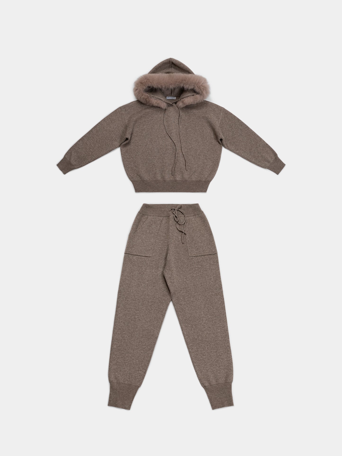 Wool-Blend Knit Woman set with Dyed Fox Fur